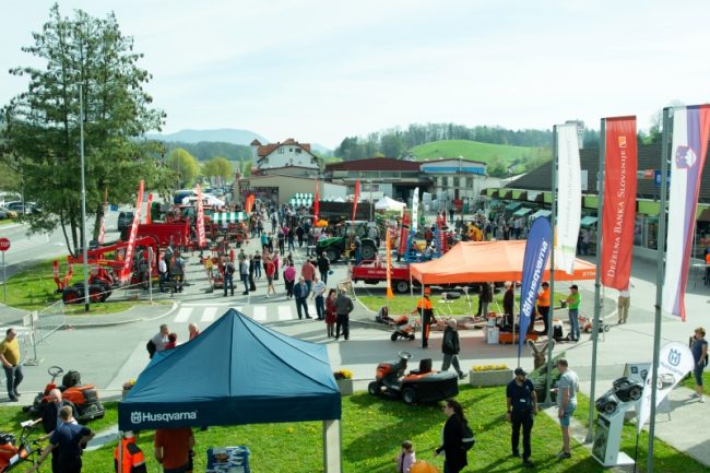 Sejemske udeležbe in strokovna izobraževanja